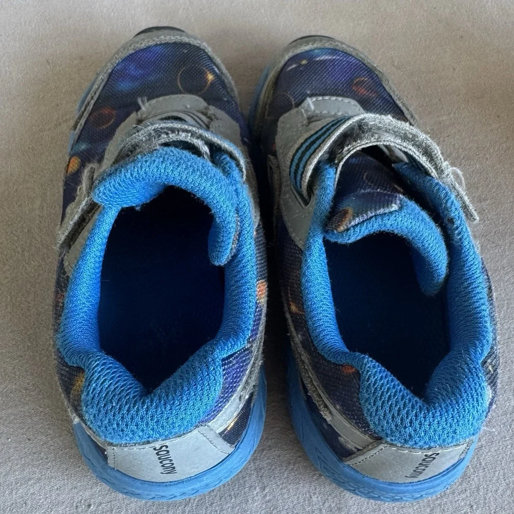Size 11c - Saucony Junior‎ Boy's Ride 10 Shoe Gray/blue/space